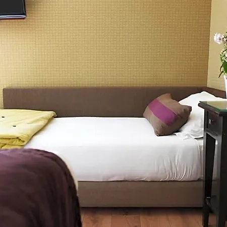 Louison 4* Parigi