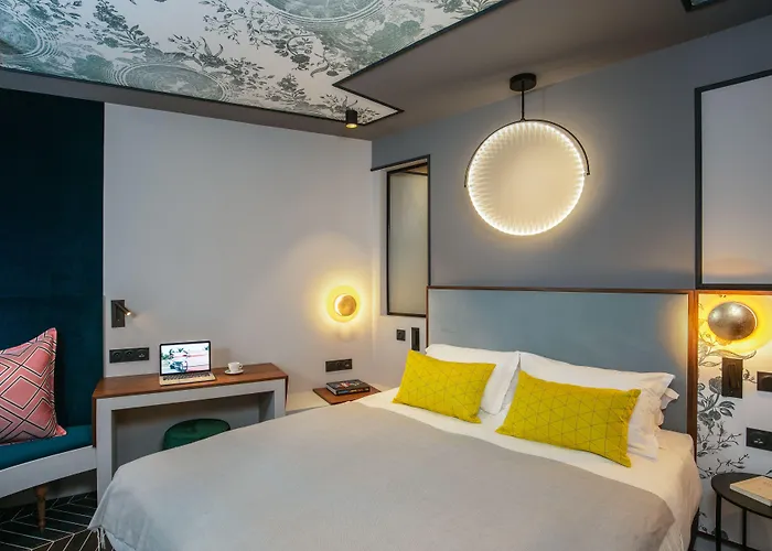 Louison Hotel